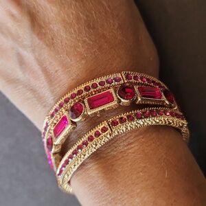Elegant Gold and Fuschia Gemstone Bracelet